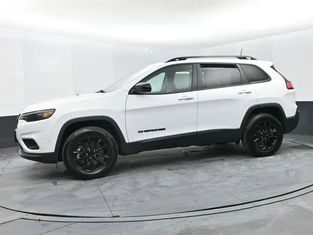 used 2023 Jeep Cherokee car, priced at $18,274