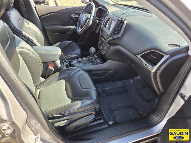 used 2019 Jeep Cherokee car, priced at $19,487
