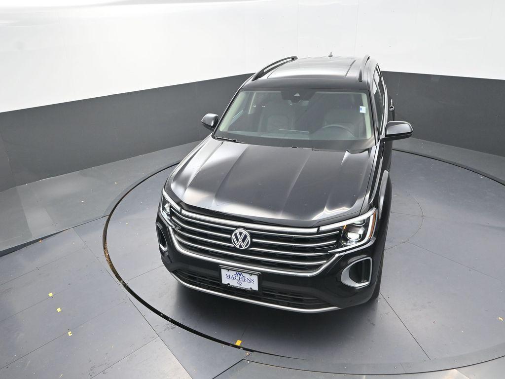 new 2026 Volkswagen Atlas car, priced at $45,022
