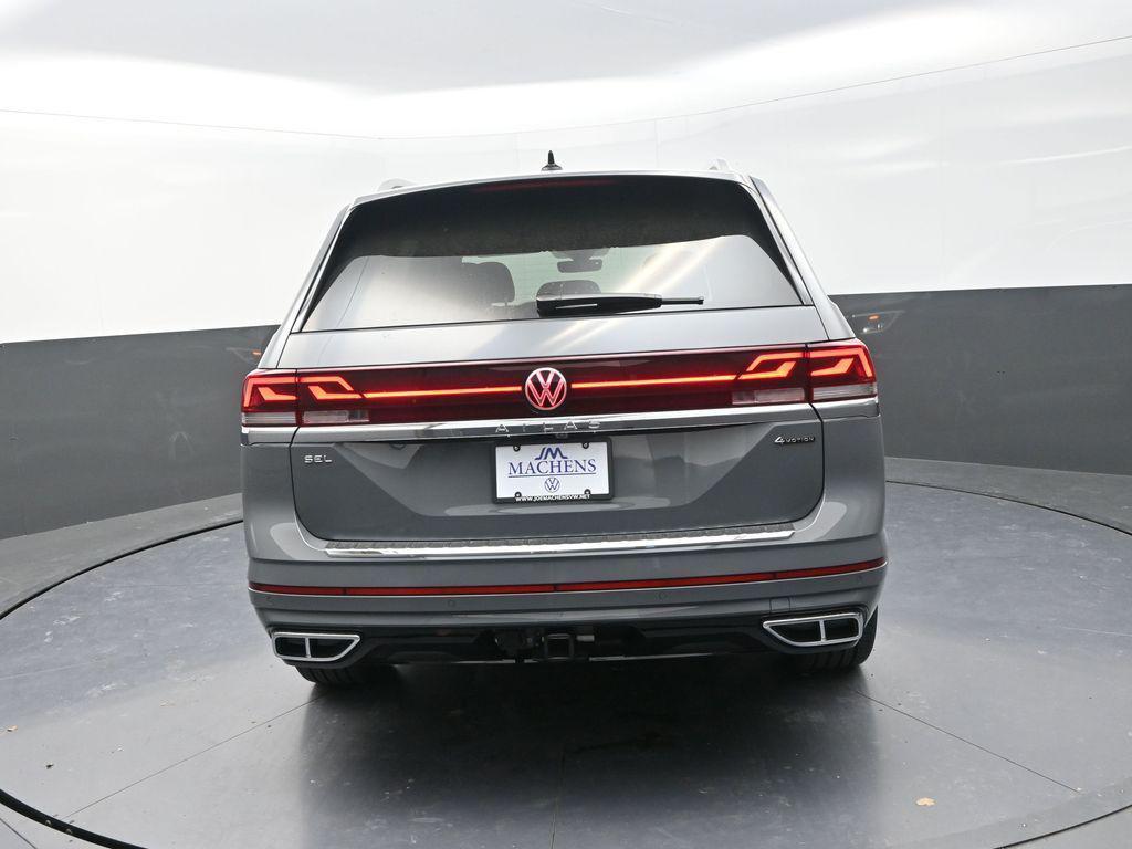 new 2026 Volkswagen Atlas car, priced at $52,618