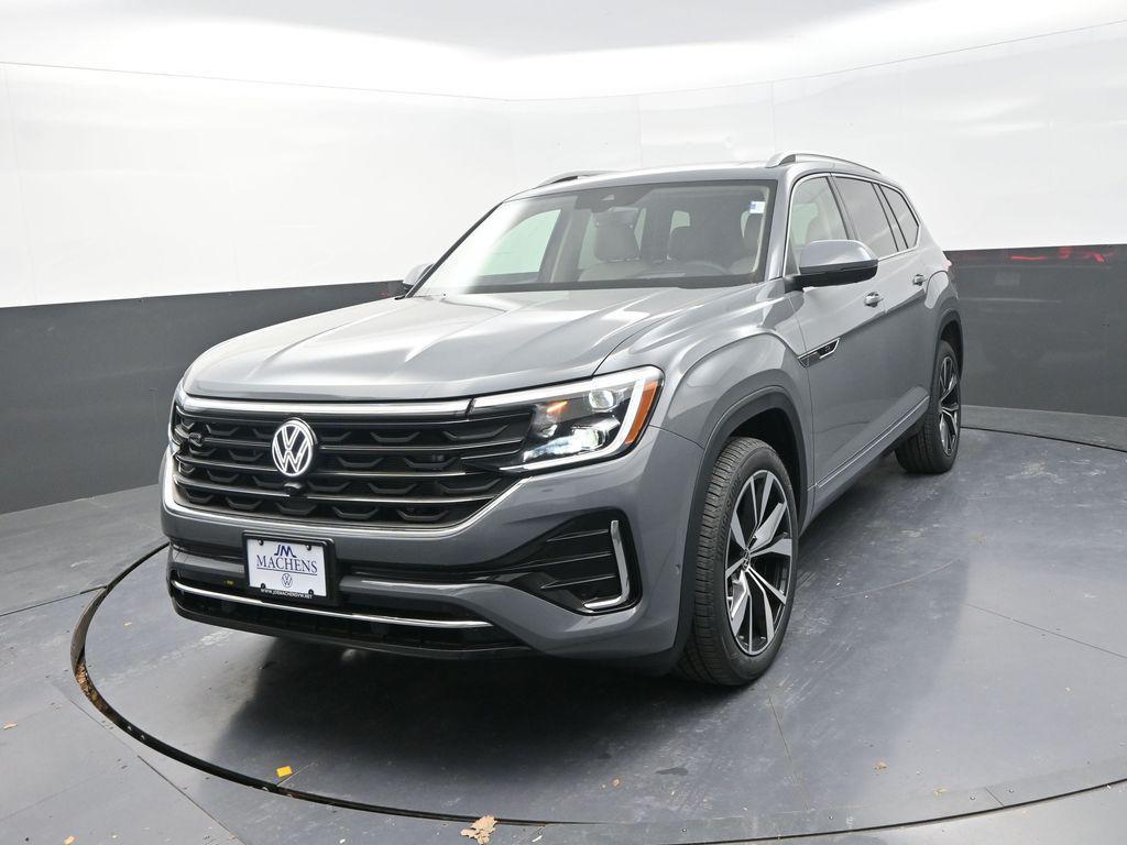 new 2026 Volkswagen Atlas car, priced at $52,618