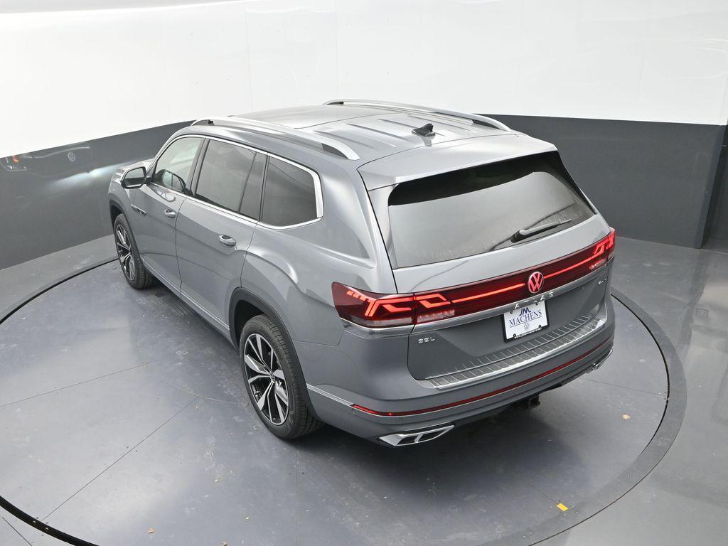 new 2026 Volkswagen Atlas car, priced at $52,618
