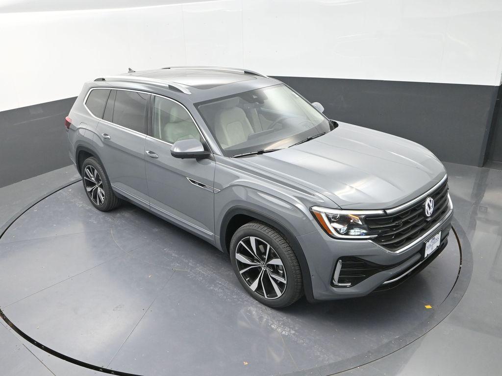 new 2026 Volkswagen Atlas car, priced at $52,618