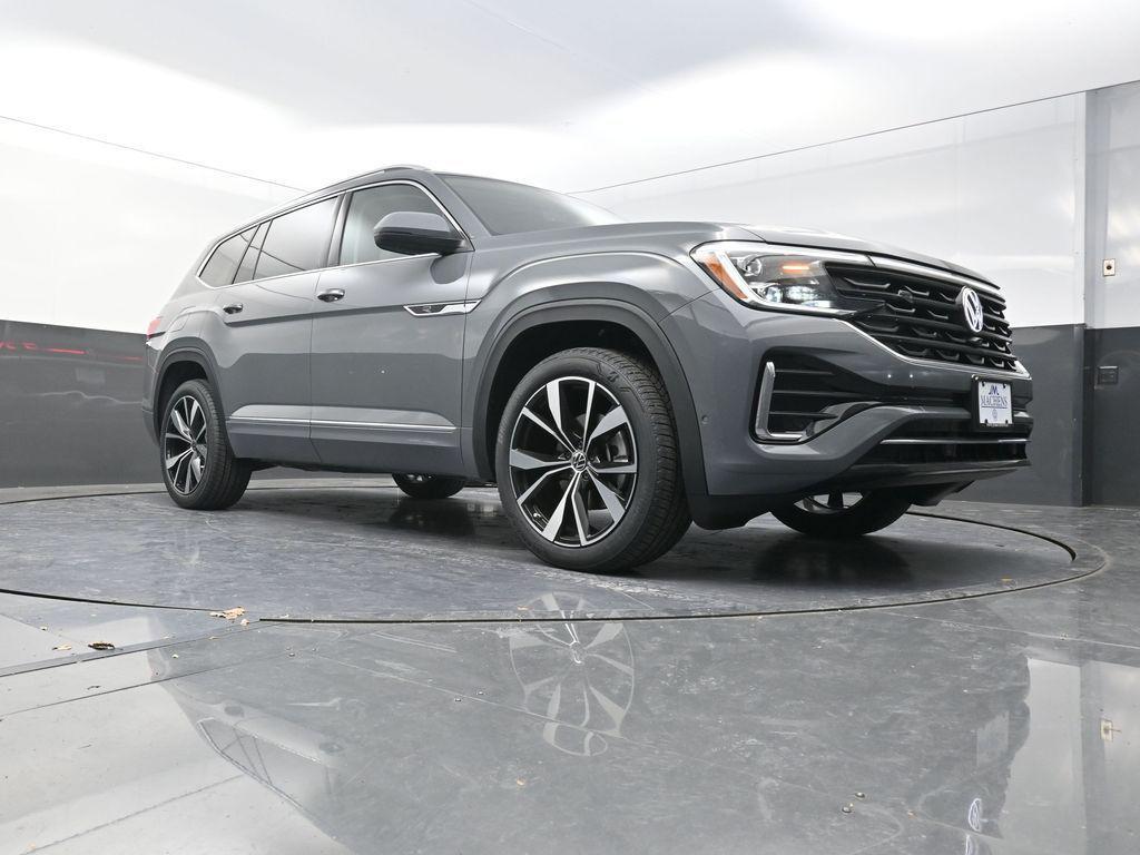 new 2026 Volkswagen Atlas car, priced at $52,618