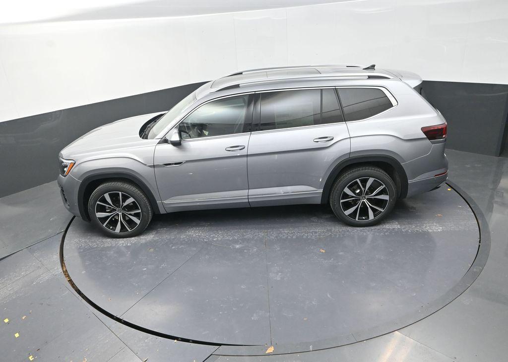 new 2026 Volkswagen Atlas car, priced at $52,181
