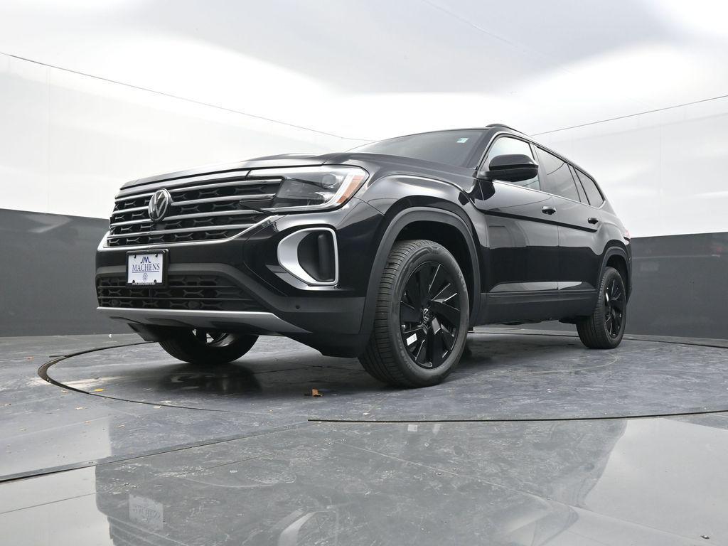 new 2026 Volkswagen Atlas car, priced at $45,022