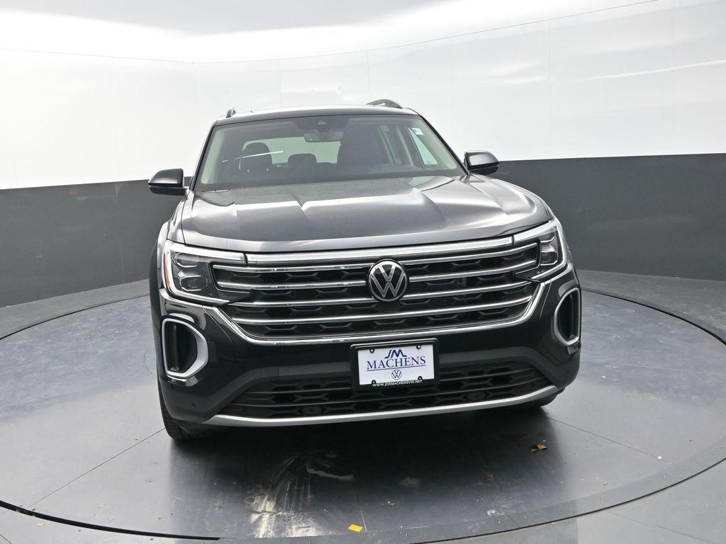 new 2026 Volkswagen Atlas car, priced at $45,022