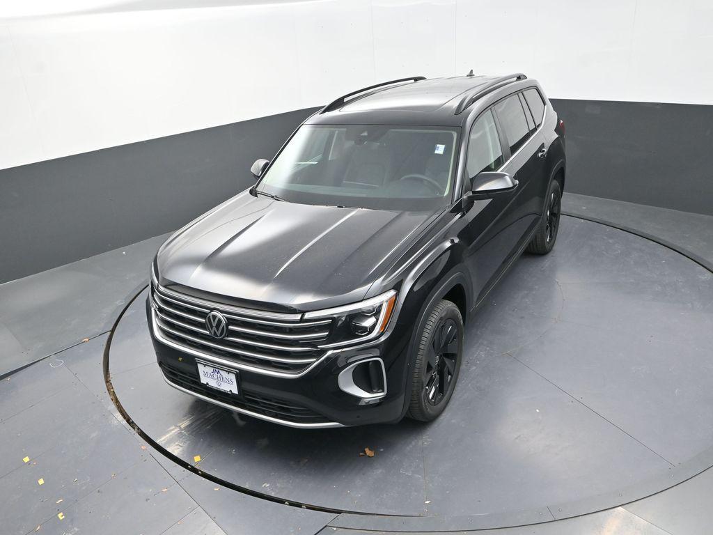 new 2026 Volkswagen Atlas car, priced at $45,022