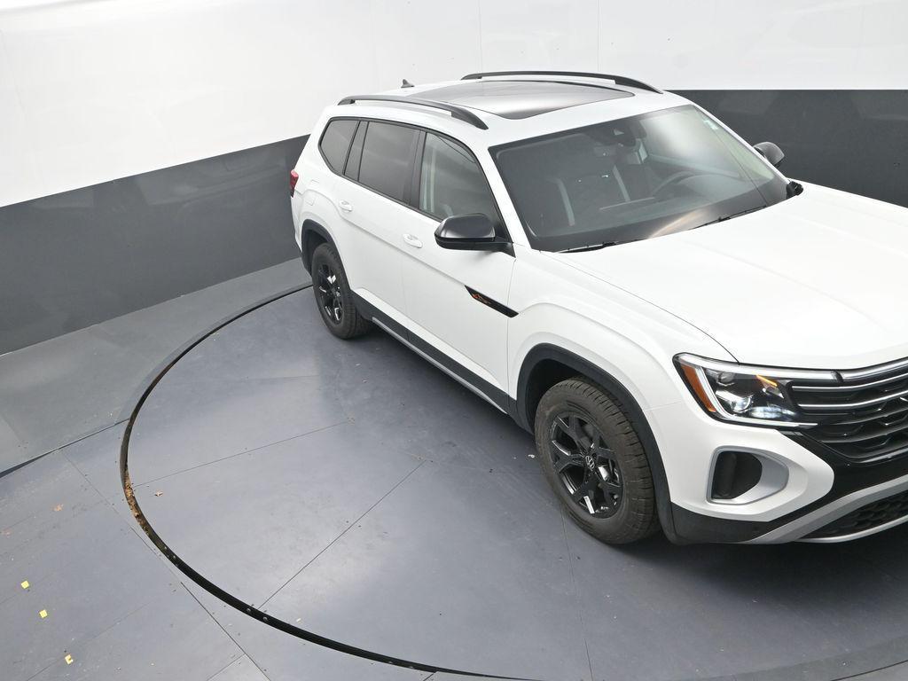 new 2026 Volkswagen Atlas car, priced at $46,264