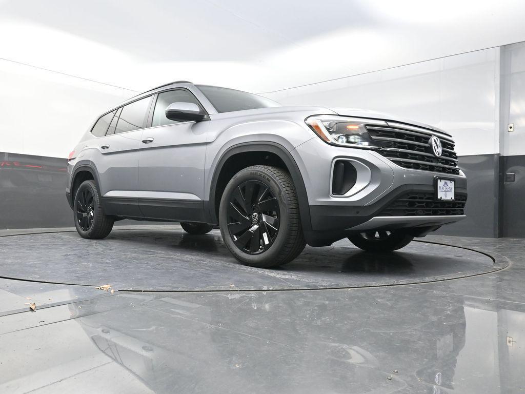 new 2026 Volkswagen Atlas car, priced at $44,588