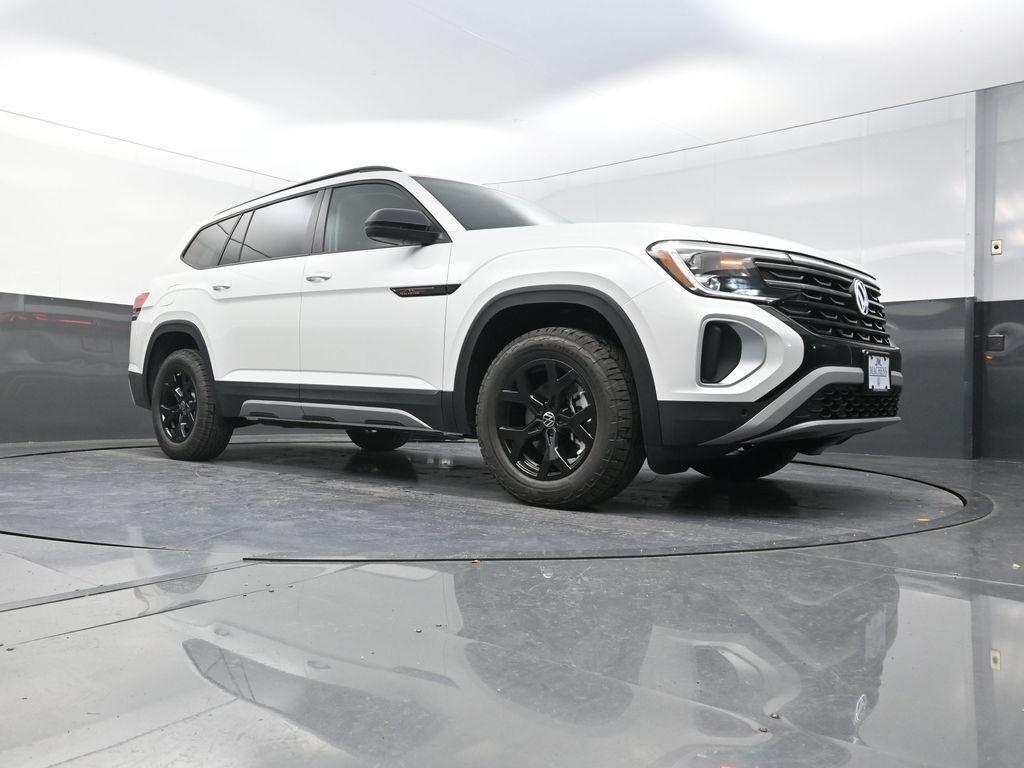 new 2026 Volkswagen Atlas car, priced at $46,264