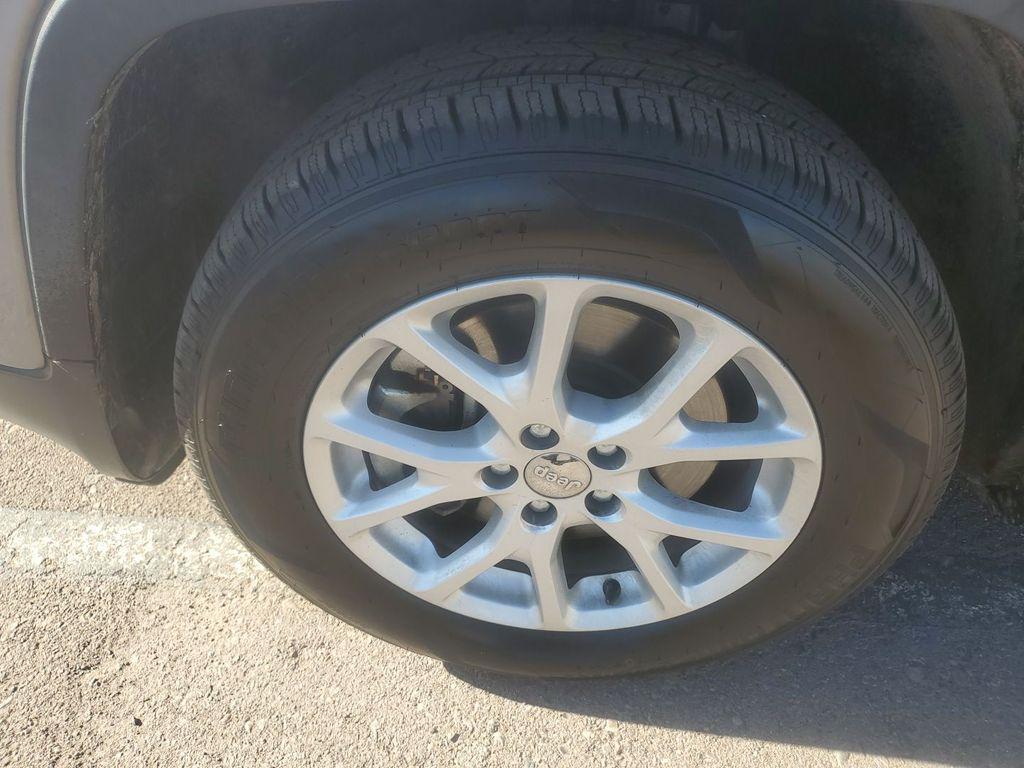 used 2018 Jeep Cherokee car, priced at $14,947