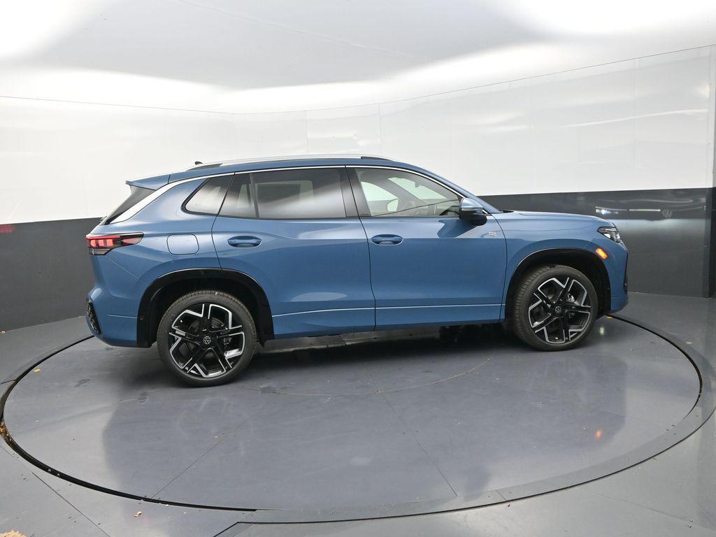 new 2026 Volkswagen Tiguan car, priced at $43,993