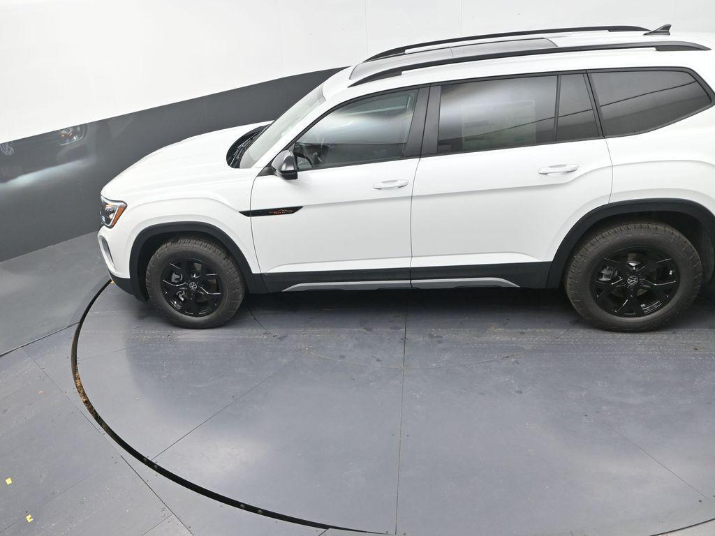 new 2026 Volkswagen Atlas car, priced at $46,264