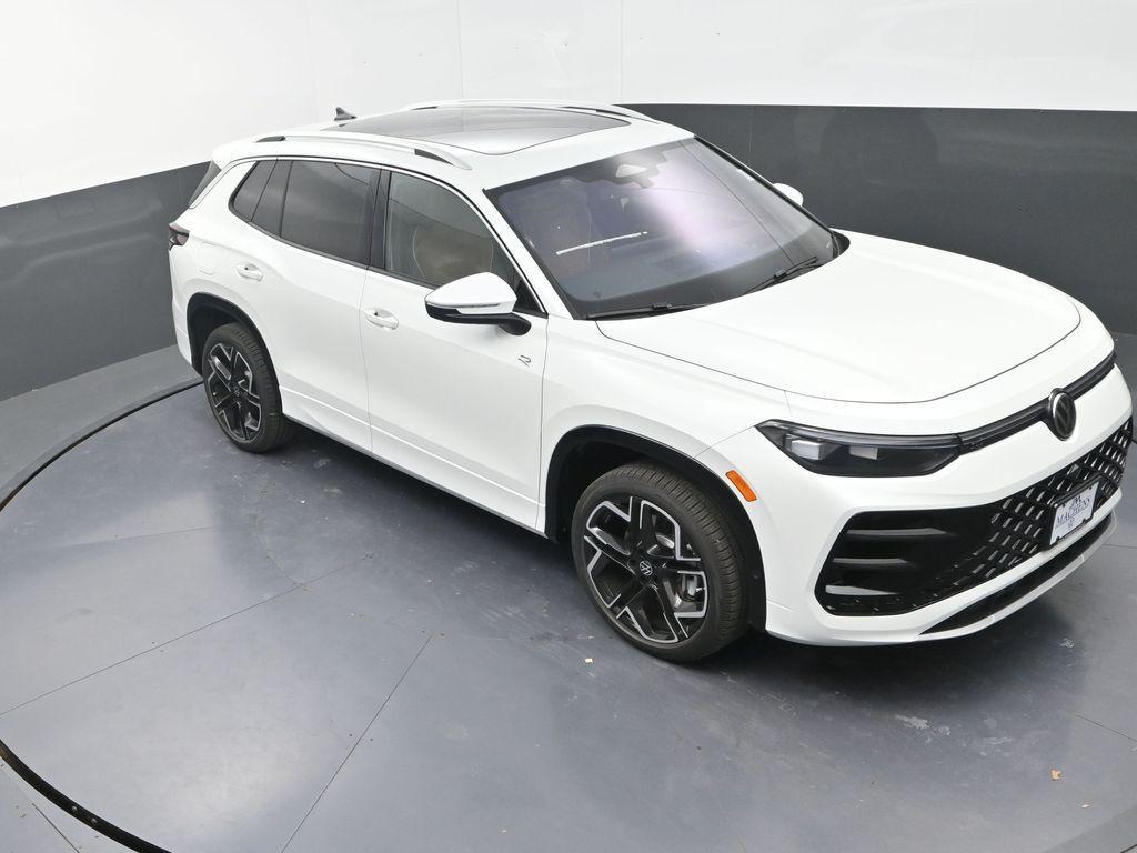 new 2026 Volkswagen Tiguan car, priced at $43,993