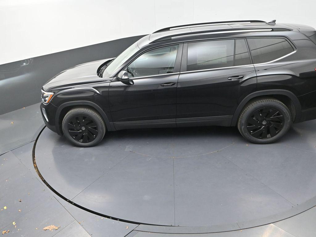 new 2026 Volkswagen Atlas car, priced at $45,022