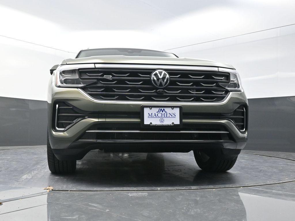 new 2026 Volkswagen Atlas car, priced at $52,181