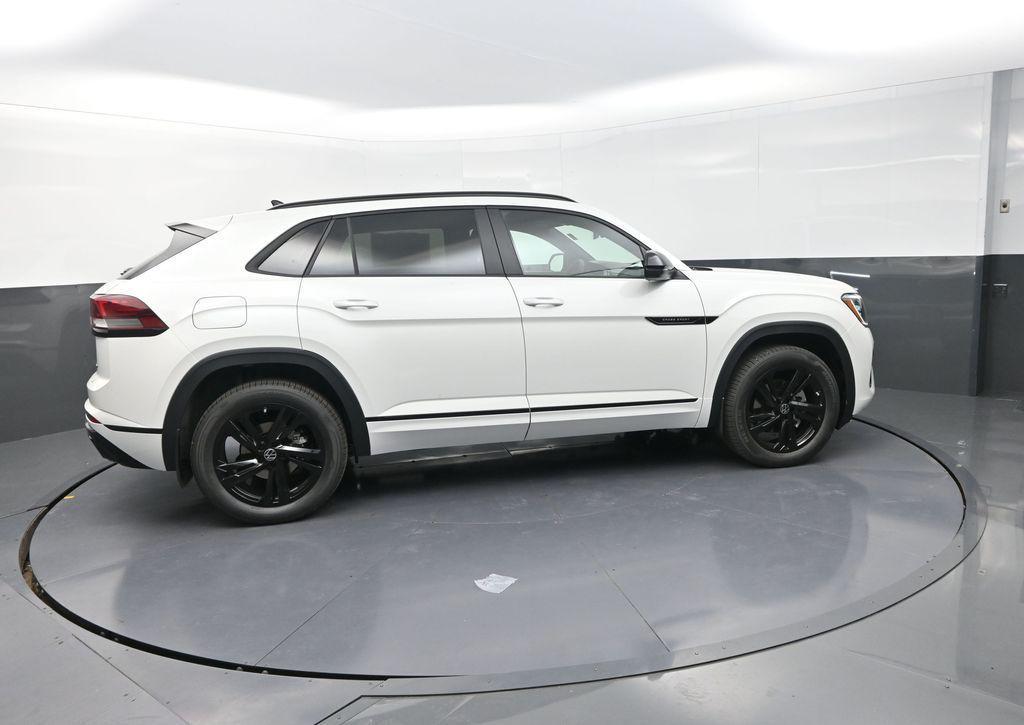new 2026 Volkswagen Atlas Cross Sport car, priced at $49,446