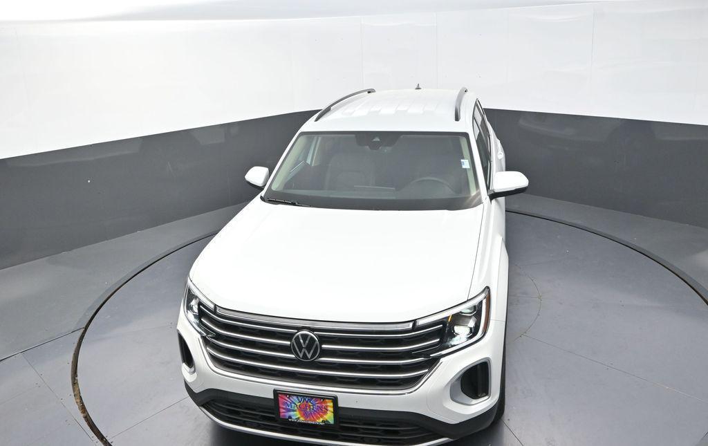 new 2026 Volkswagen Atlas car, priced at $39,682