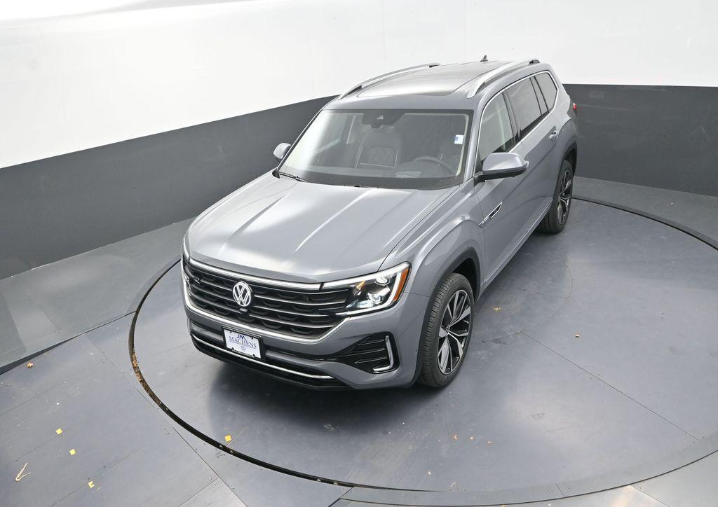 new 2026 Volkswagen Atlas car, priced at $52,618
