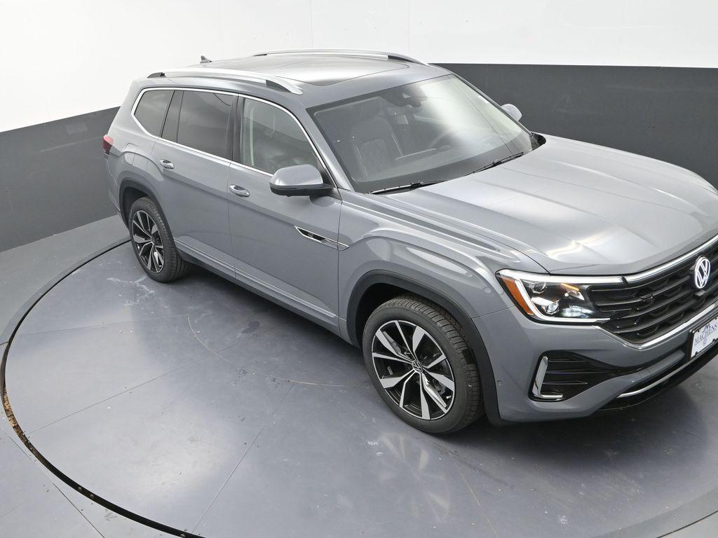 new 2026 Volkswagen Atlas car, priced at $52,618