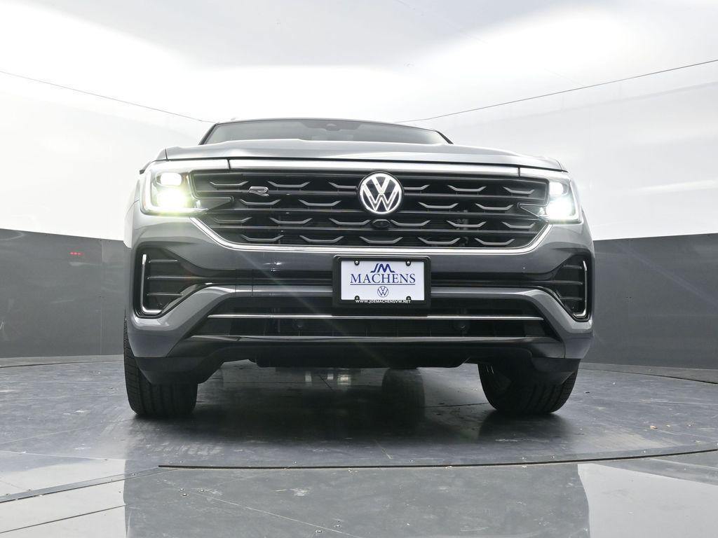 new 2026 Volkswagen Atlas car, priced at $52,618