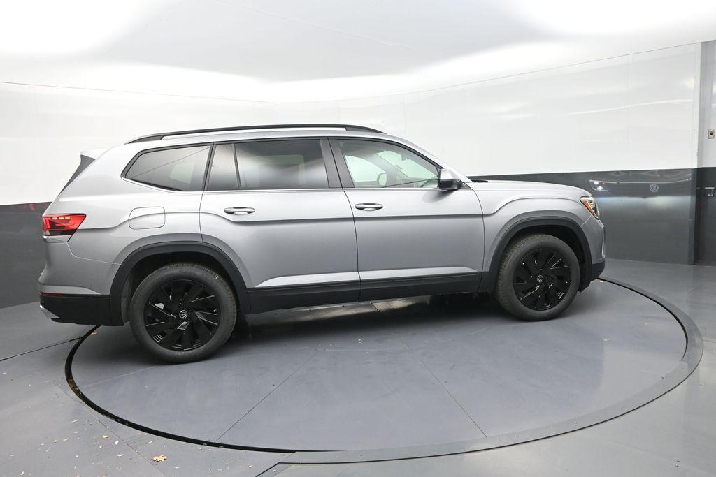 new 2026 Volkswagen Atlas car, priced at $45,707
