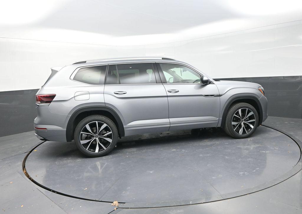 new 2026 Volkswagen Atlas car, priced at $52,181