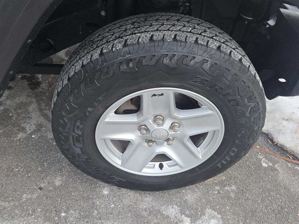 used 2020 Jeep Gladiator car, priced at $27,000