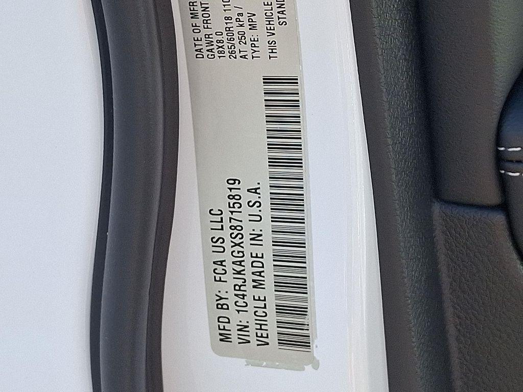 new 2025 Jeep Grand Cherokee L car, priced at $40,825