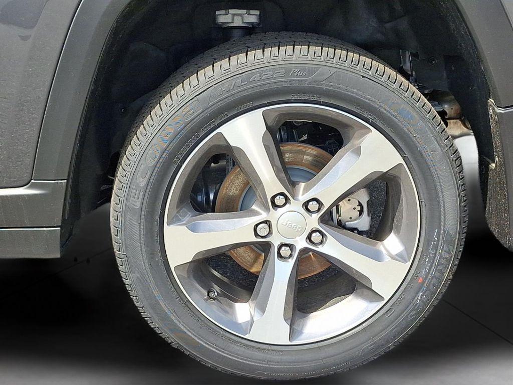 new 2026 Jeep Grand Cherokee car, priced at $42,479