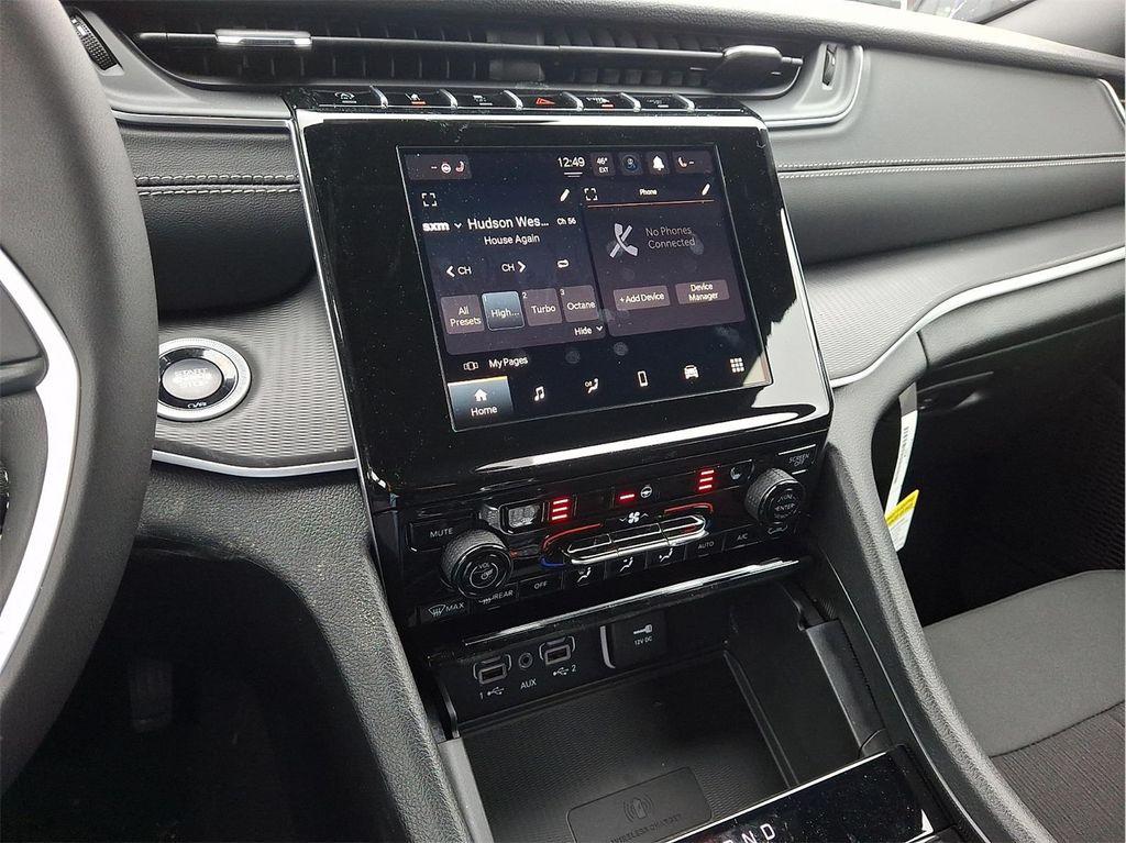 new 2026 Jeep Grand Cherokee car, priced at $43,605