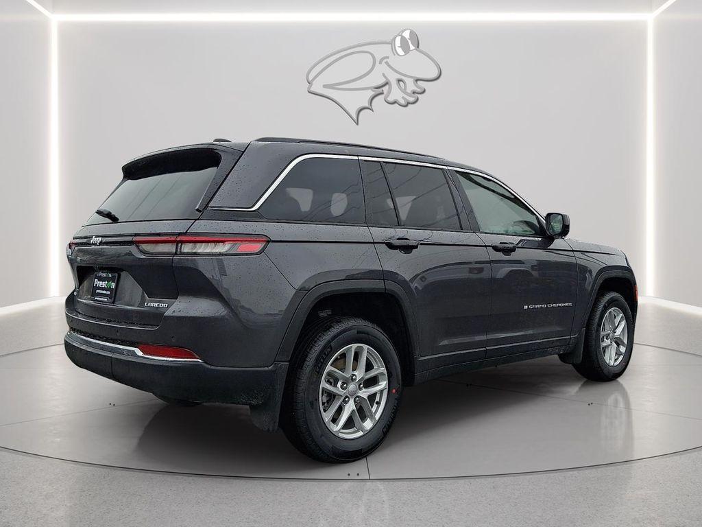 new 2026 Jeep Grand Cherokee car, priced at $43,605