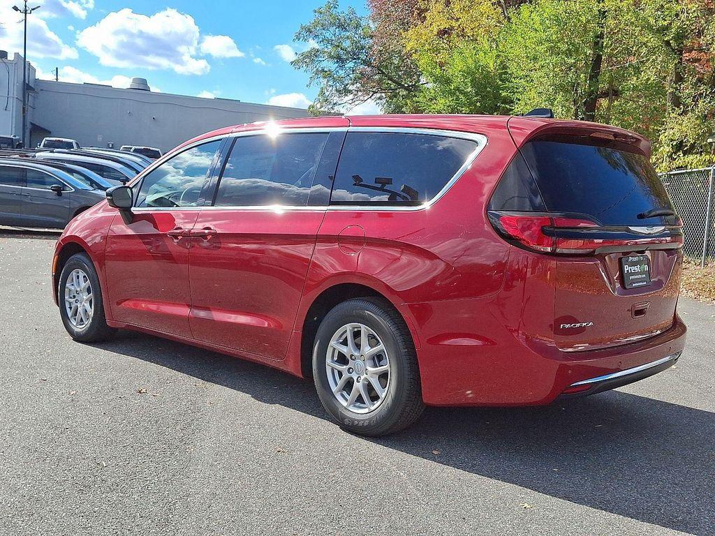 new 2026 Chrysler Pacifica car, priced at $42,415