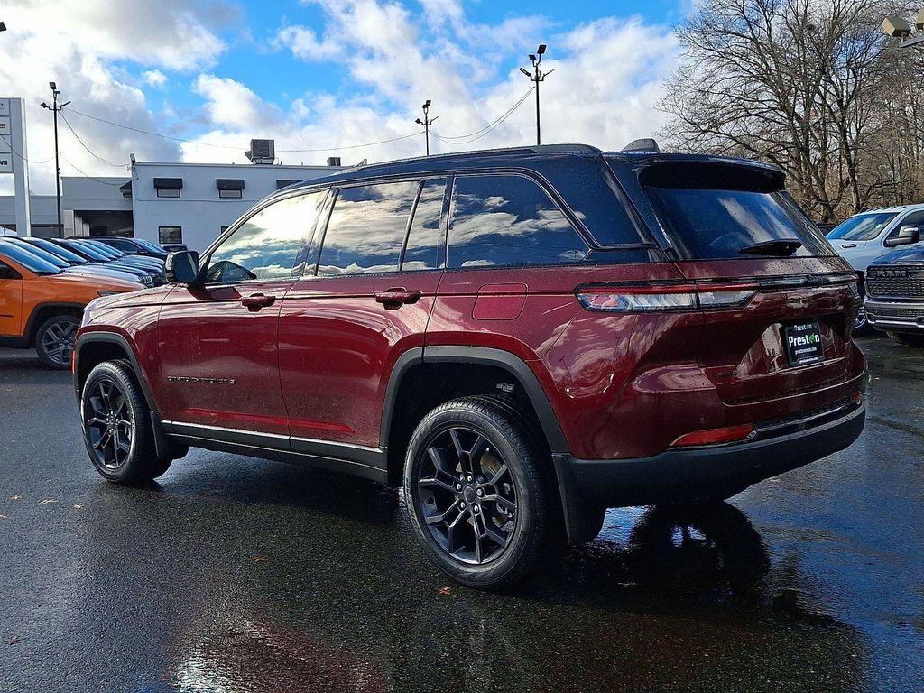 new 2025 Jeep Grand Cherokee car, priced at $50,410