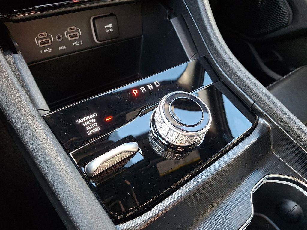 new 2025 Jeep Grand Cherokee car, priced at $50,410