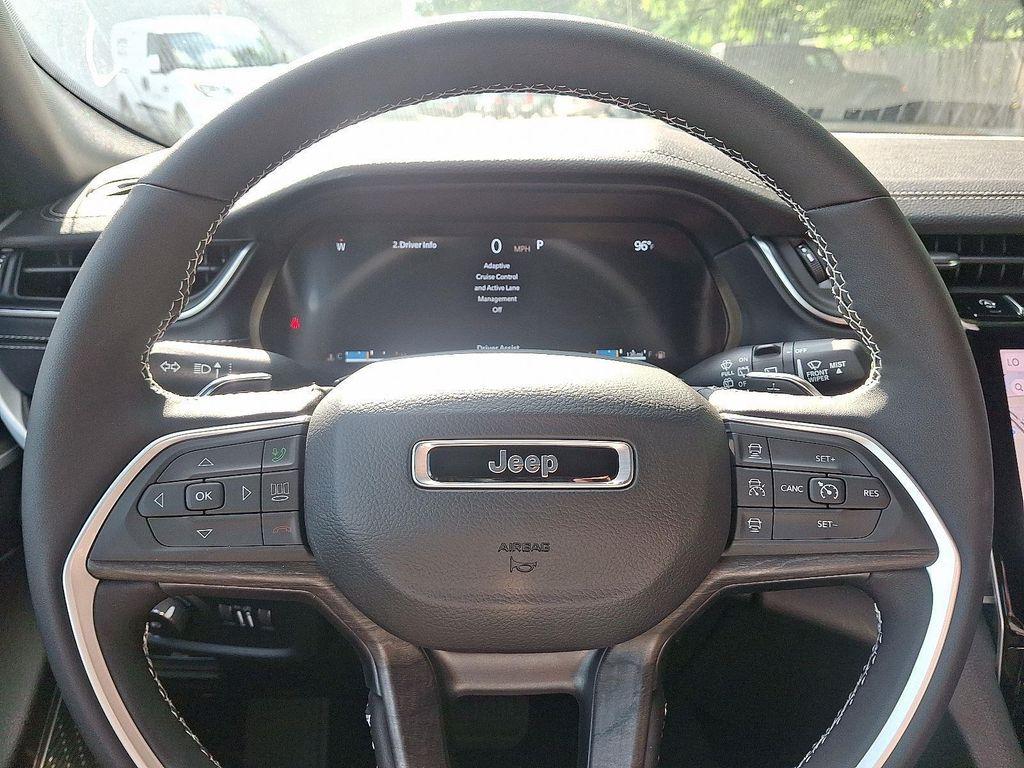 new 2025 Jeep Grand Cherokee car, priced at $48,965