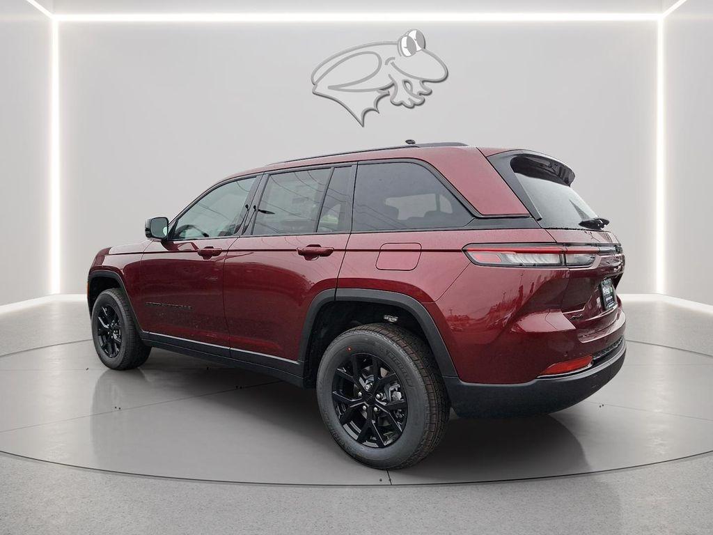 new 2025 Jeep Grand Cherokee car, priced at $40,730