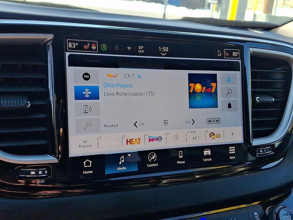 used 2025 Chrysler Pacifica car, priced at $33,500