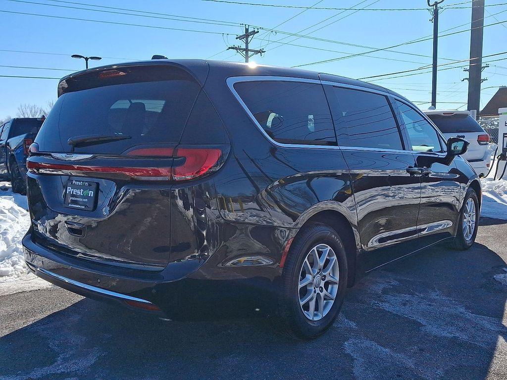 used 2025 Chrysler Pacifica car, priced at $33,500
