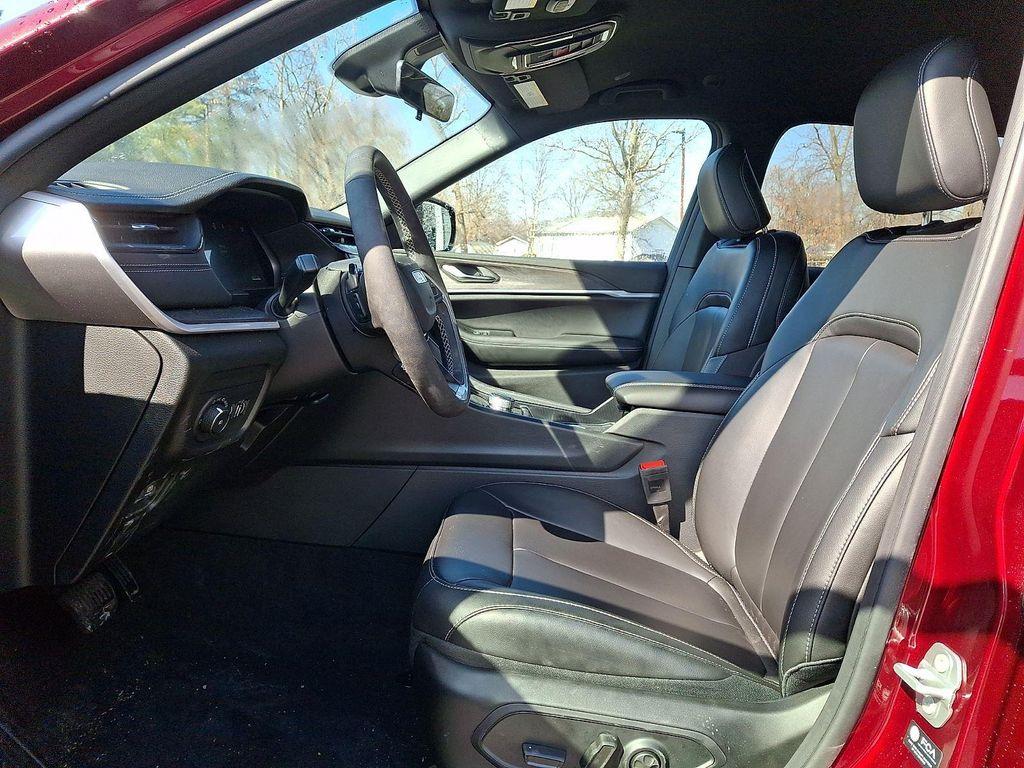 new 2026 Jeep Grand Cherokee L car, priced at $49,915