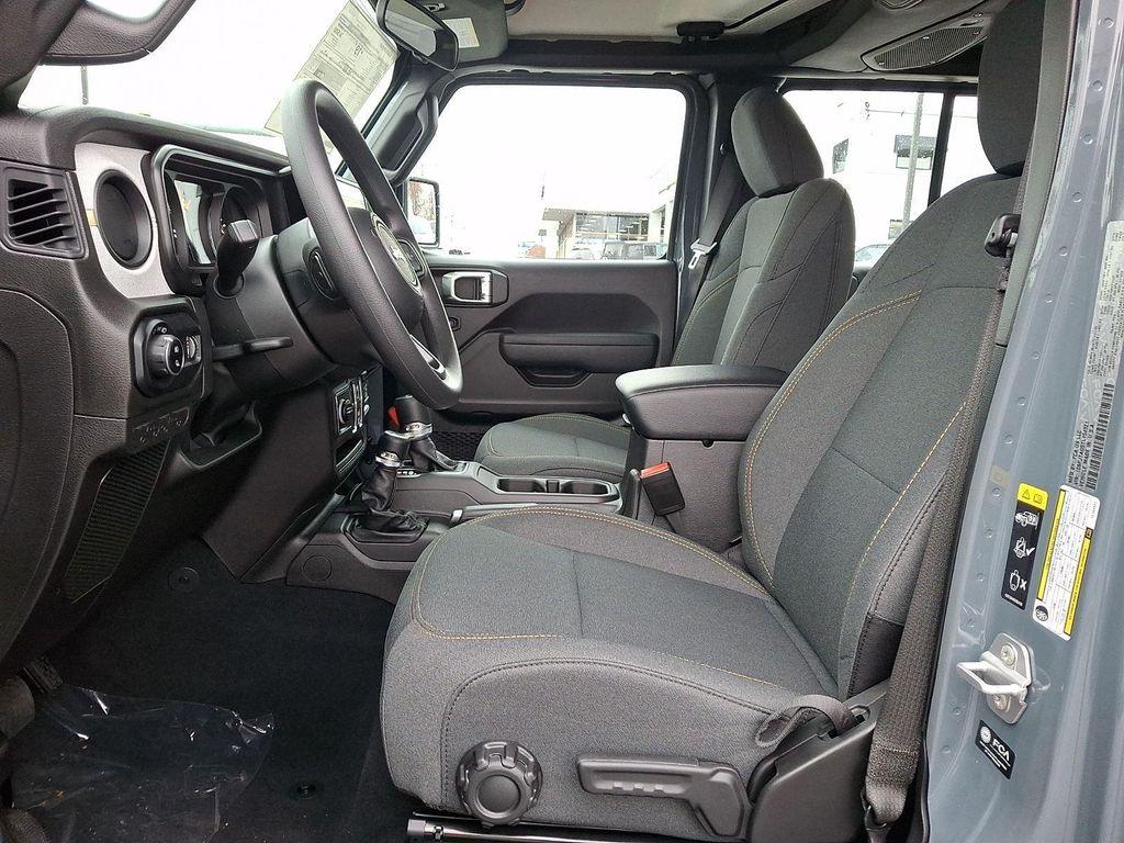 new 2026 Jeep Gladiator car, priced at $41,540