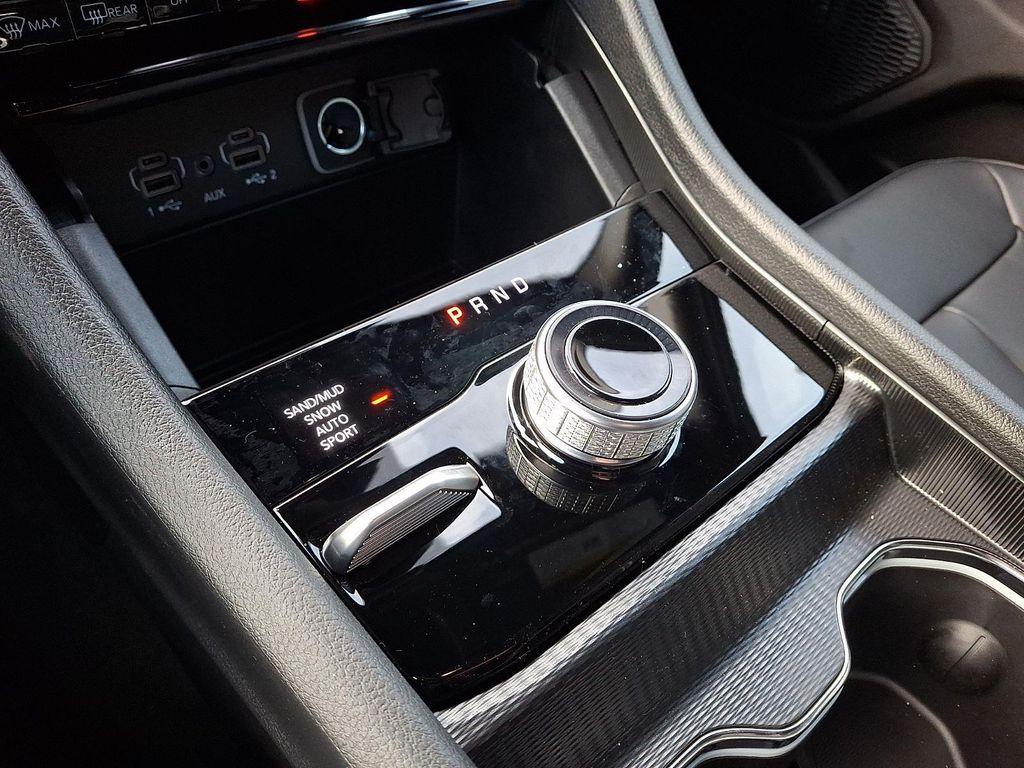 new 2025 Jeep Grand Cherokee car, priced at $51,815