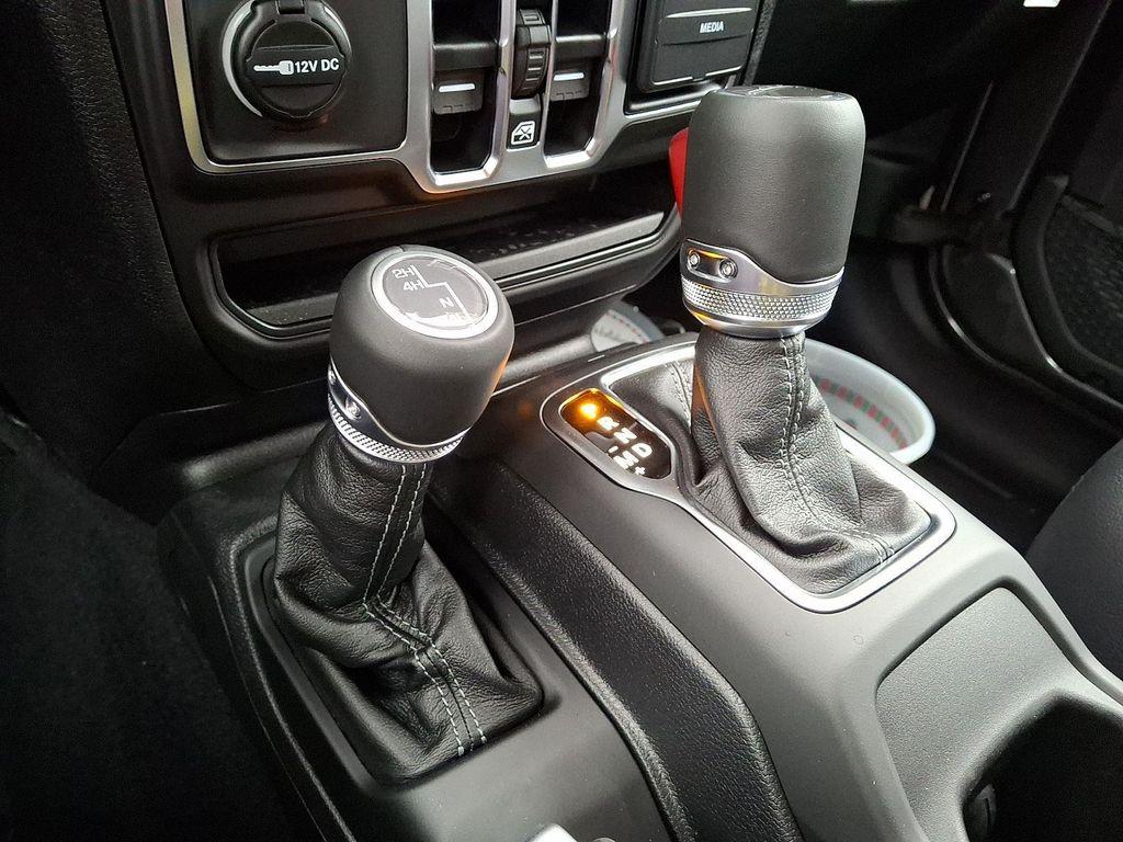 new 2025 Jeep Gladiator car, priced at $45,005