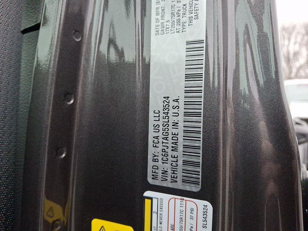 new 2025 Jeep Gladiator car, priced at $45,005