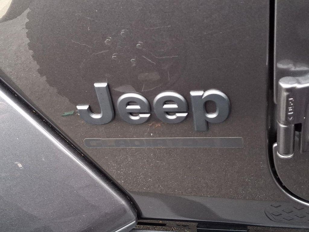 new 2025 Jeep Gladiator car, priced at $45,005