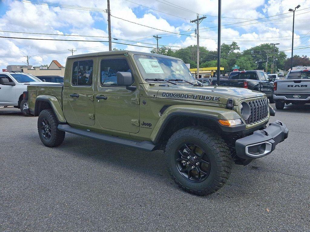 new 2025 Jeep Gladiator car, priced at $44,705