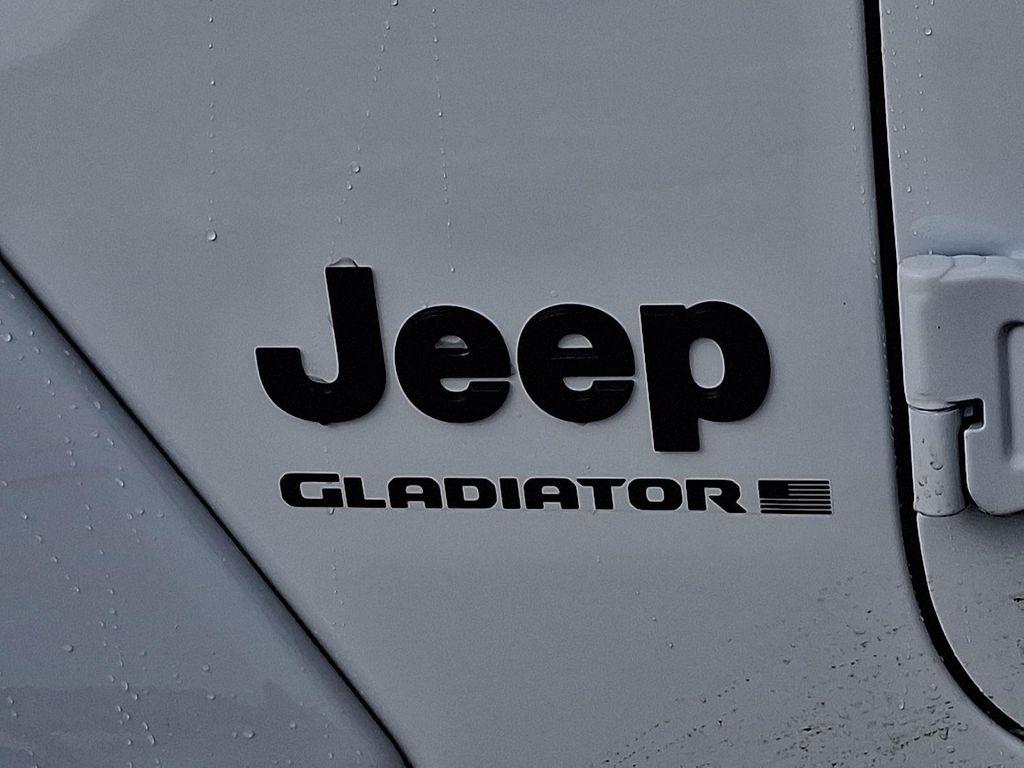 new 2026 Jeep Gladiator car, priced at $50,315