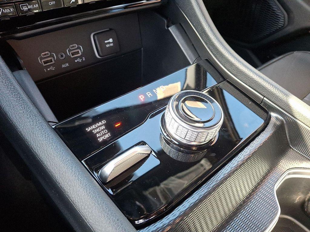 new 2025 Jeep Grand Cherokee car, priced at $47,970