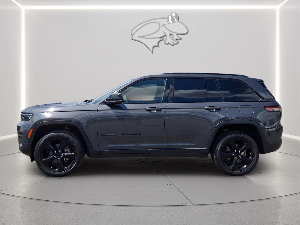 used 2023 Jeep Grand Cherokee car, priced at $30,000